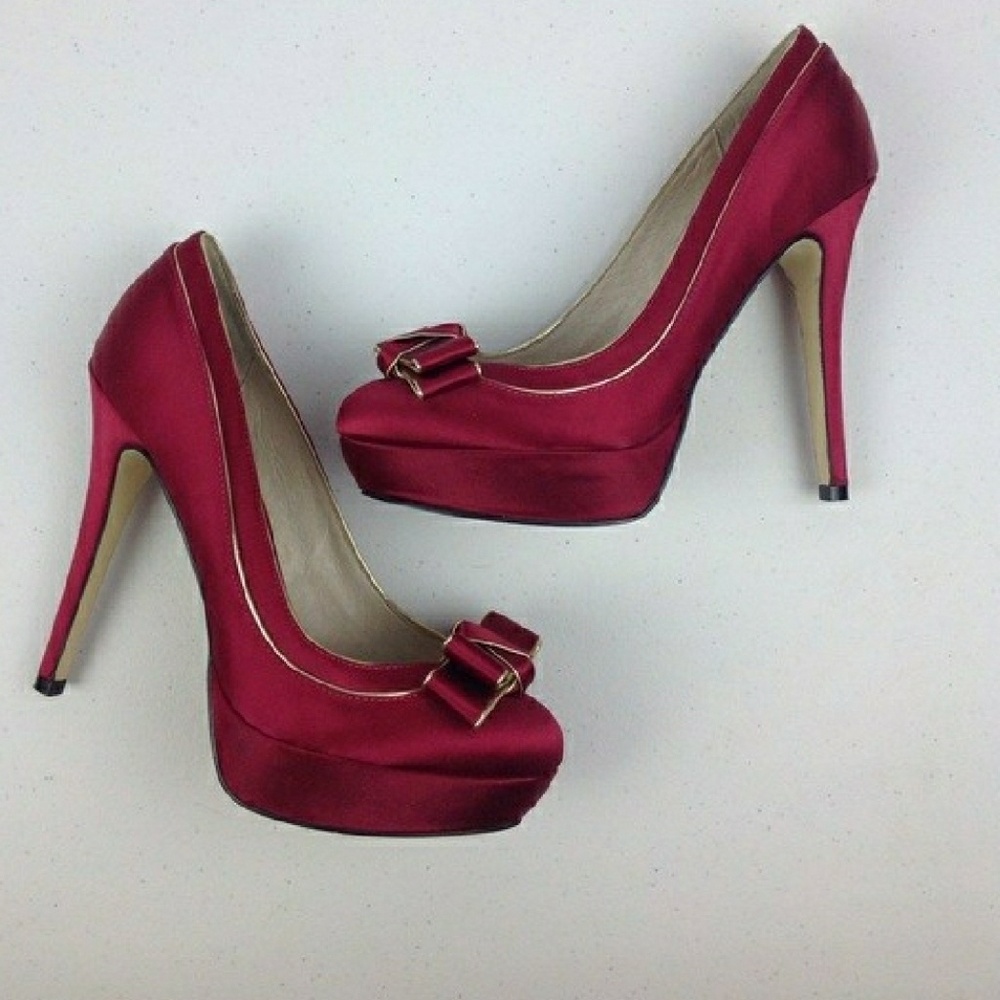 The Essence Menbur Satin Heels